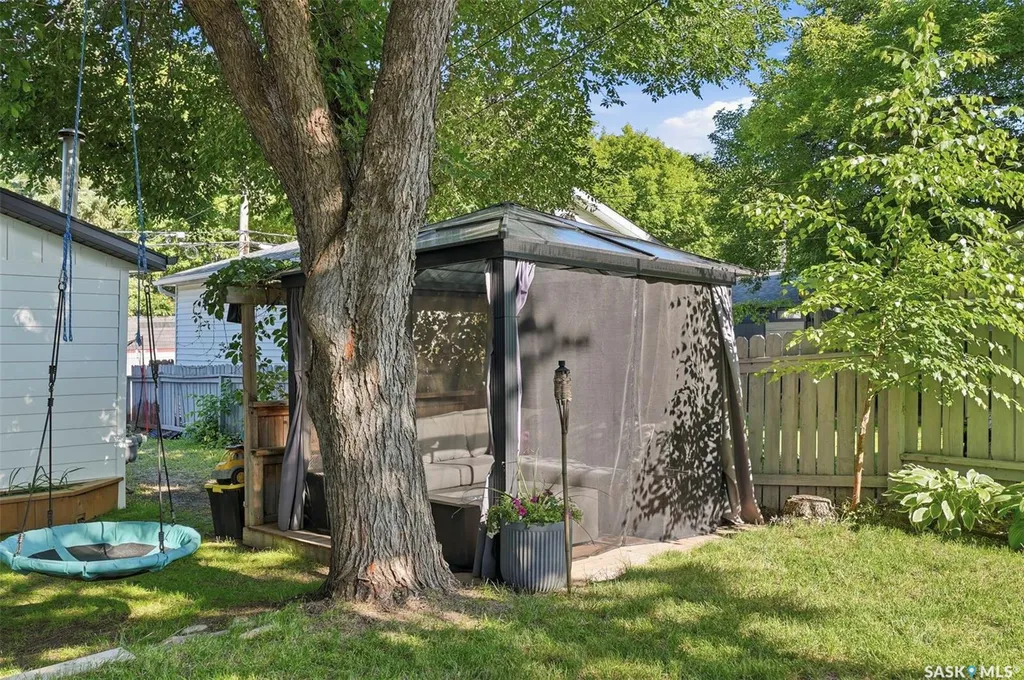 1214 Elevator Road Saskatoon SK S7M 3X2