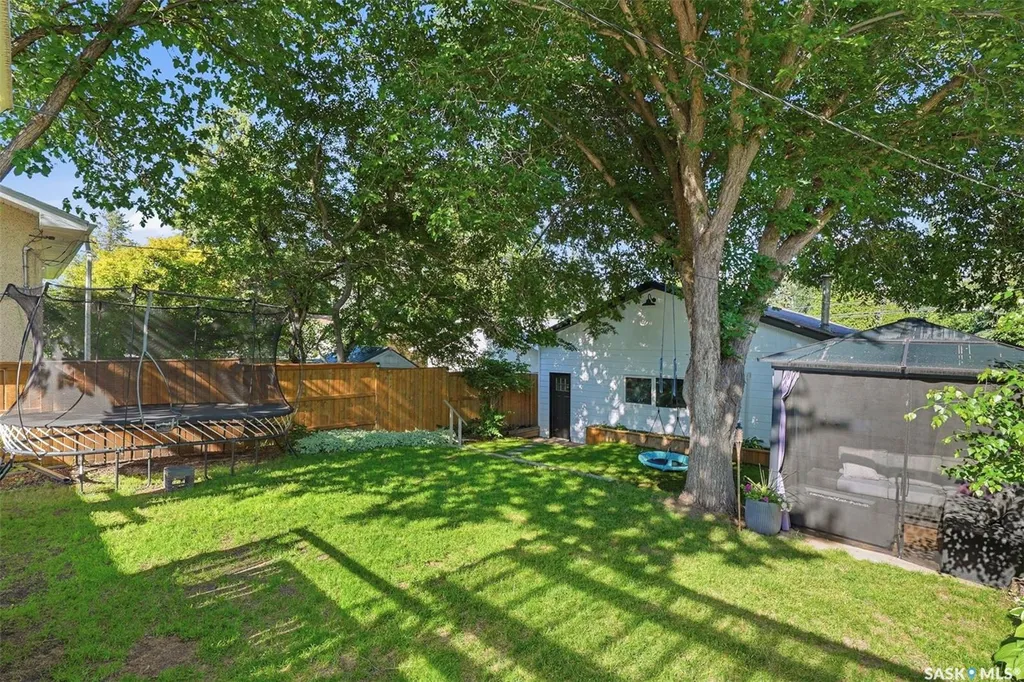 1214 Elevator Road Saskatoon SK S7M 3X2