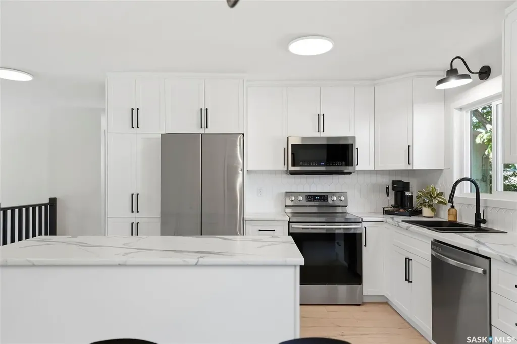 1214 Elevator Road Saskatoon SK S7M 3X2