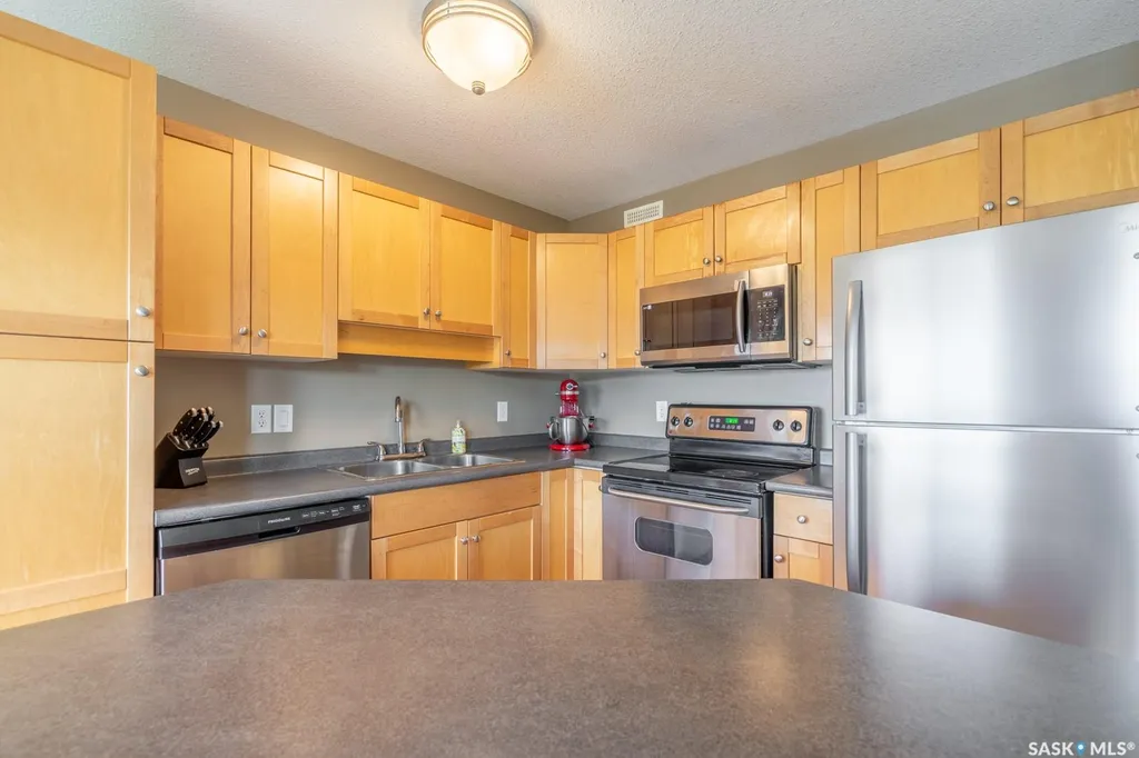 2400 Tell Place Regina SK S4V 3E3