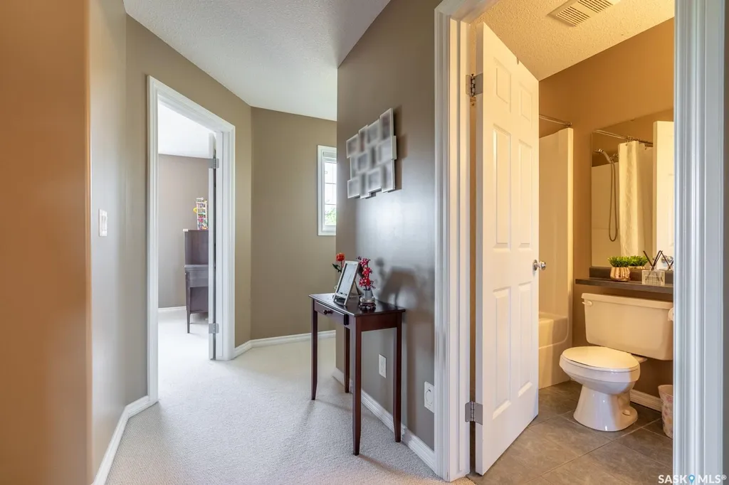 2400 Tell Place Regina SK S4V 3E3