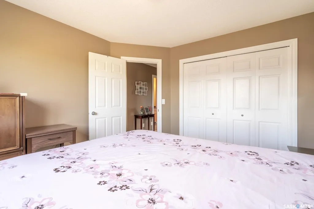 2400 Tell Place Regina SK S4V 3E3