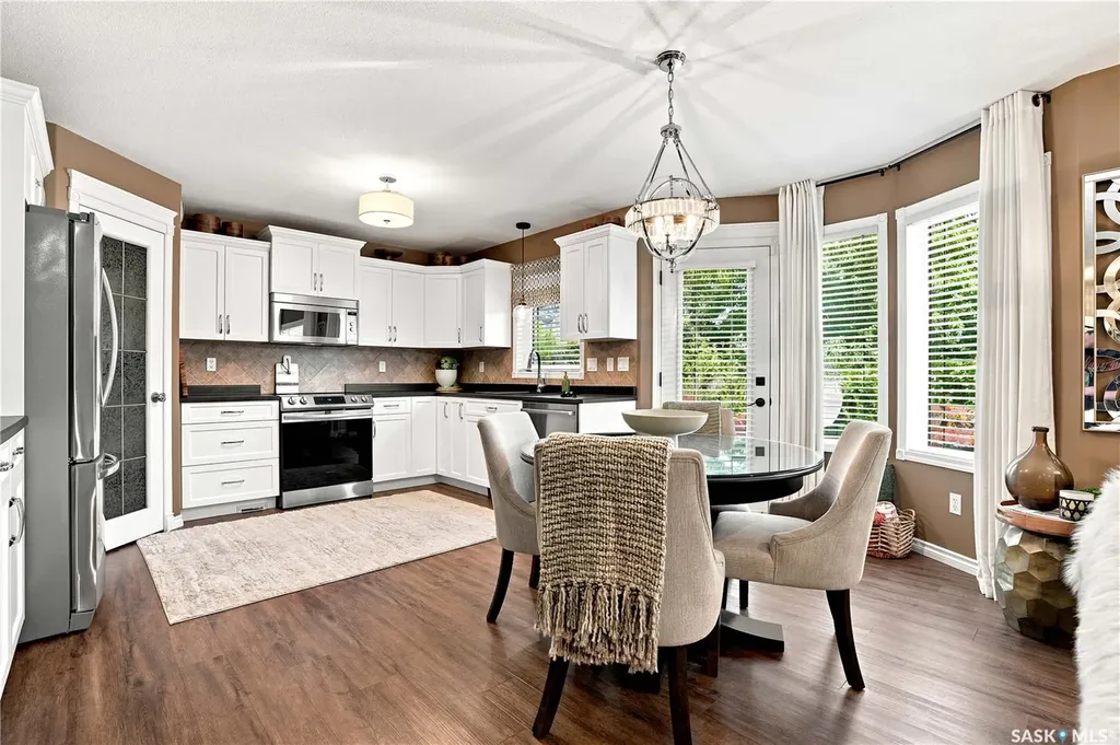 518 Sears Cove Saskatoon SK S7N 4V6