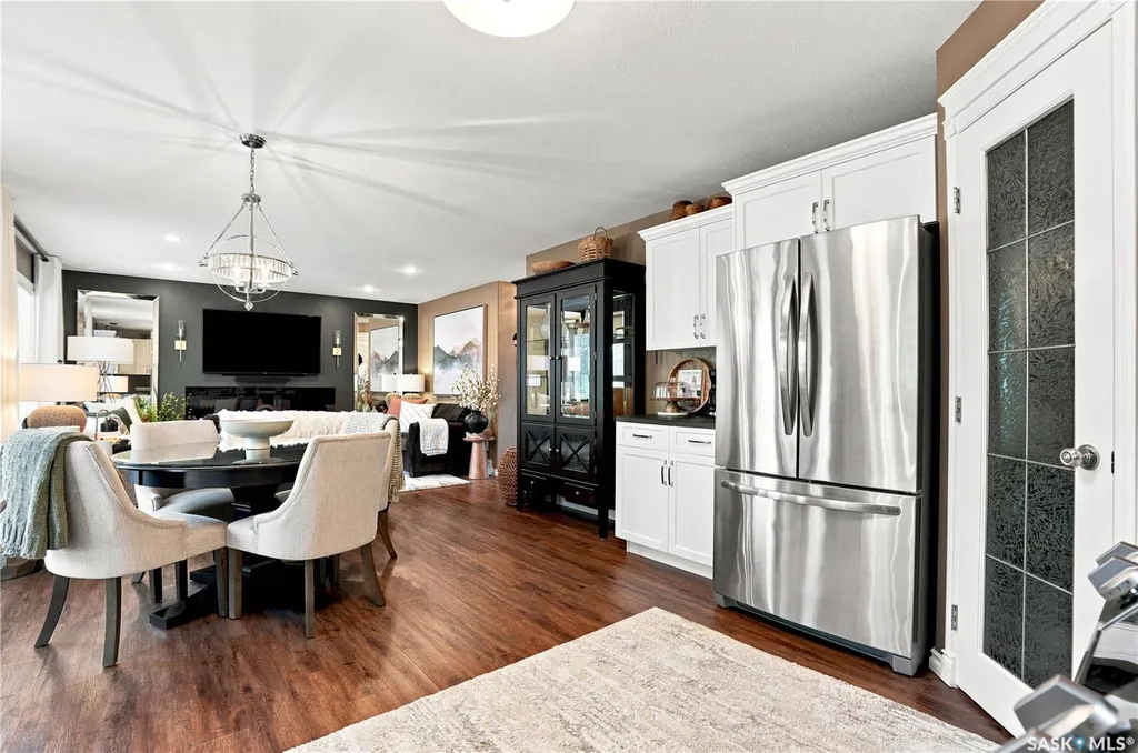 518 Sears Cove Saskatoon SK S7N 4V6