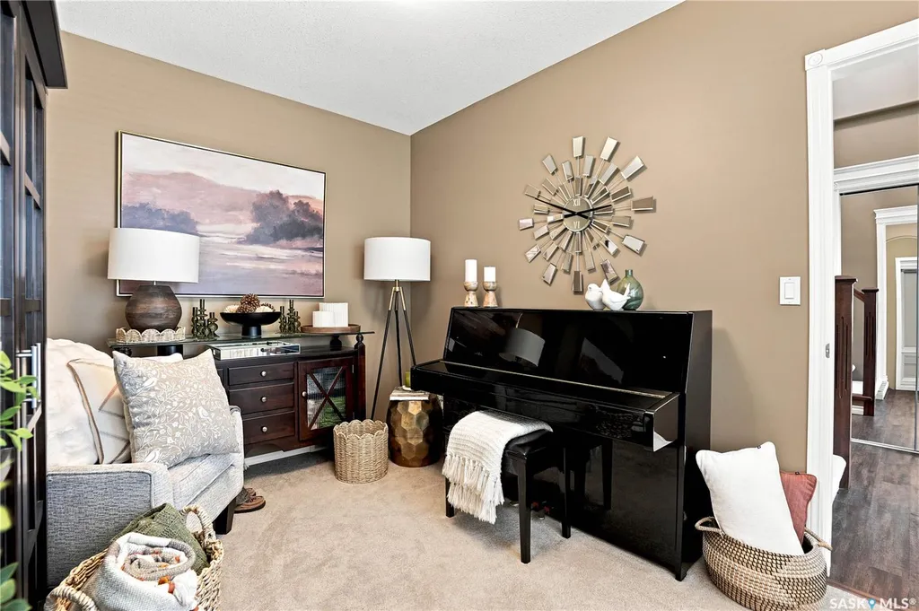 518 Sears Cove Saskatoon SK S7N 4V6