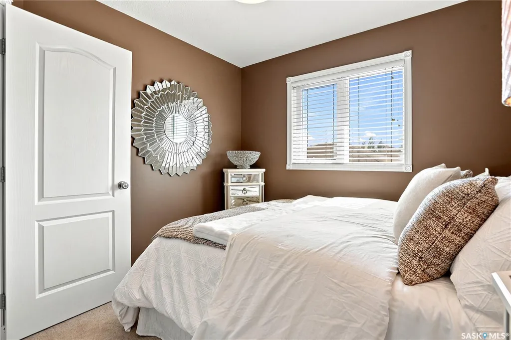 518 Sears Cove Saskatoon SK S7N 4V6