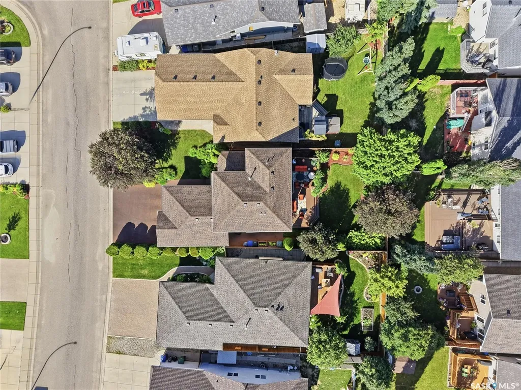 518 Sears Cove Saskatoon SK S7N 4V6