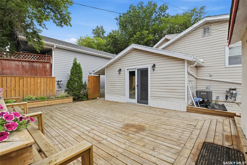 2157 Francis Street Regina SK S4N 2P4