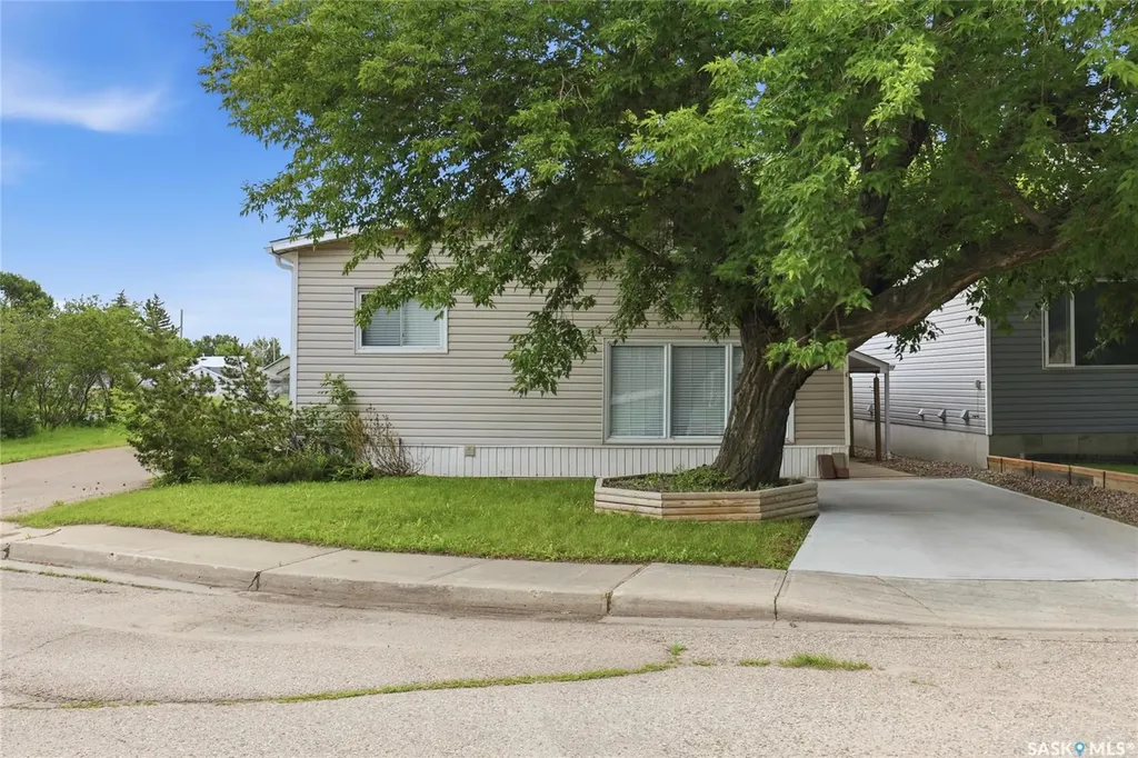 2157 Francis Street Regina SK S4N 2P4