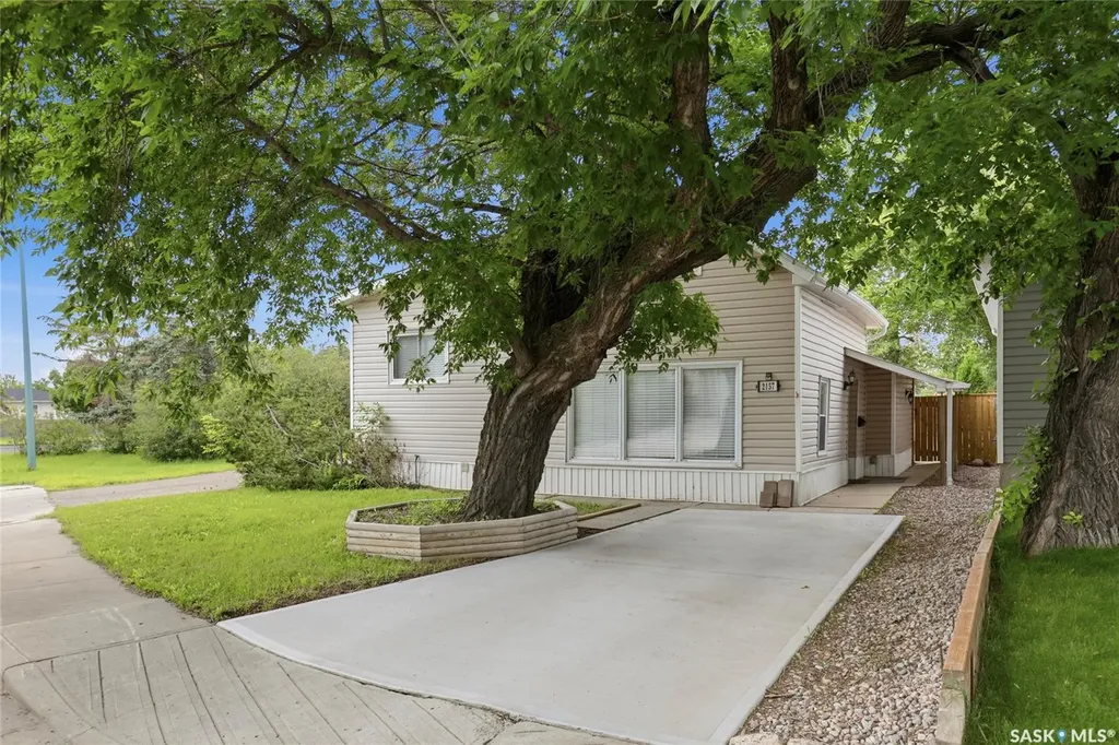 2157 Francis Street Regina SK S4N 2P4