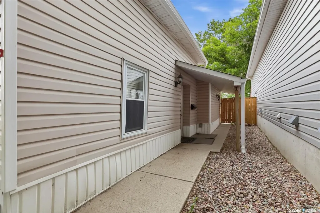 2157 Francis Street Regina SK S4N 2P4