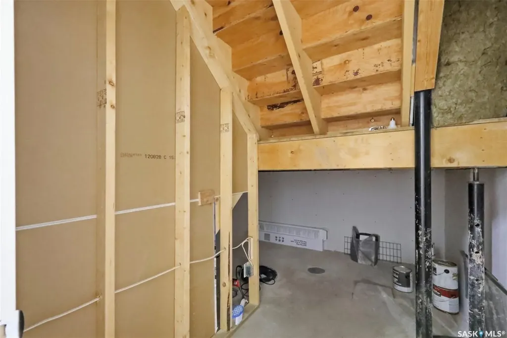 123 Henick Crescent Saskatoon SK S7R 0J9