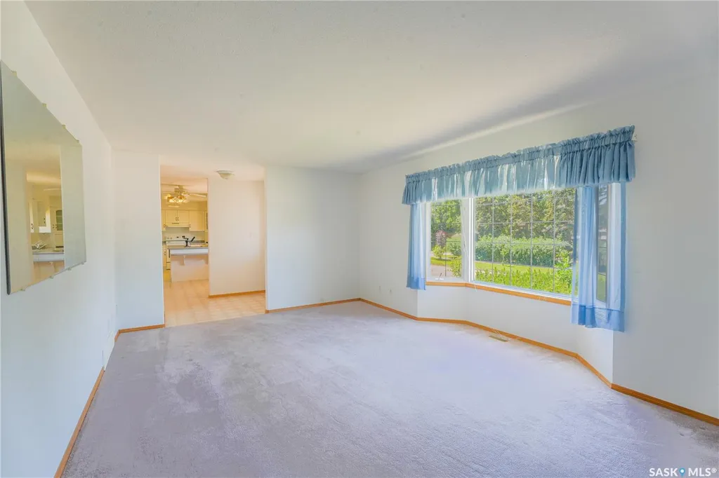 126 5th Avenue W Gravelbourg SK S0H 1X0