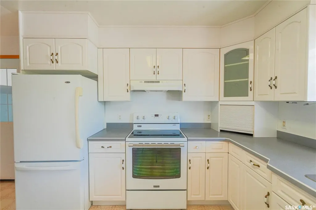 126 5th Avenue W Gravelbourg SK S0H 1X0