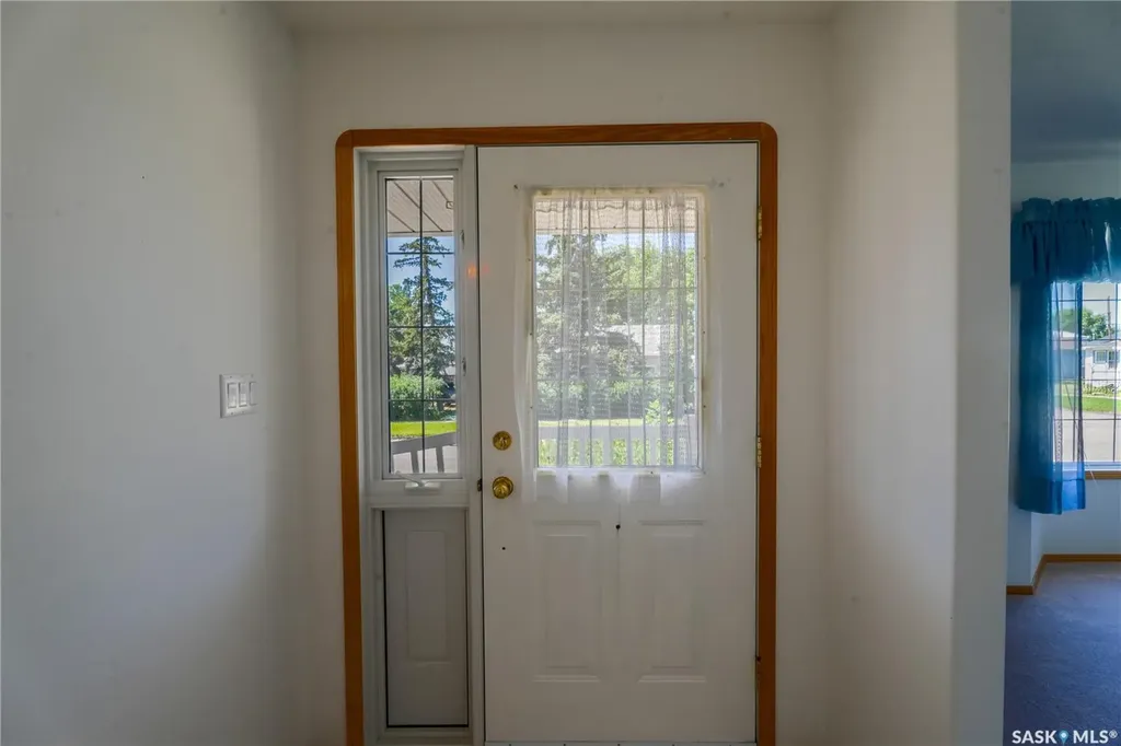 126 5th Avenue W Gravelbourg SK S0H 1X0