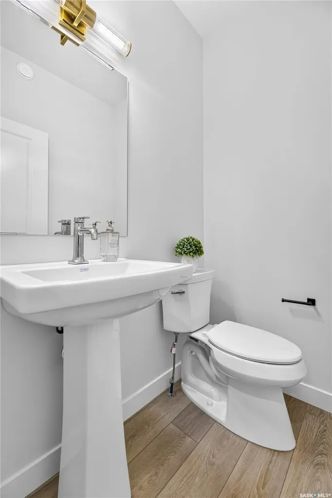 830 Brighton Boulevard Saskatoon SK S7V 2A8