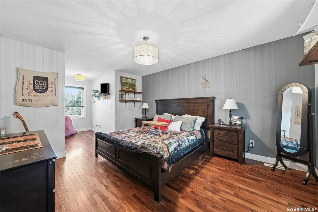 2218 St Andrews Avenue Saskatoon SK S7M 0M3