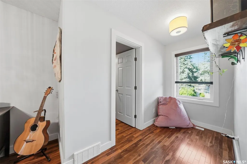 2218 St Andrews Avenue Saskatoon SK S7M 0M3