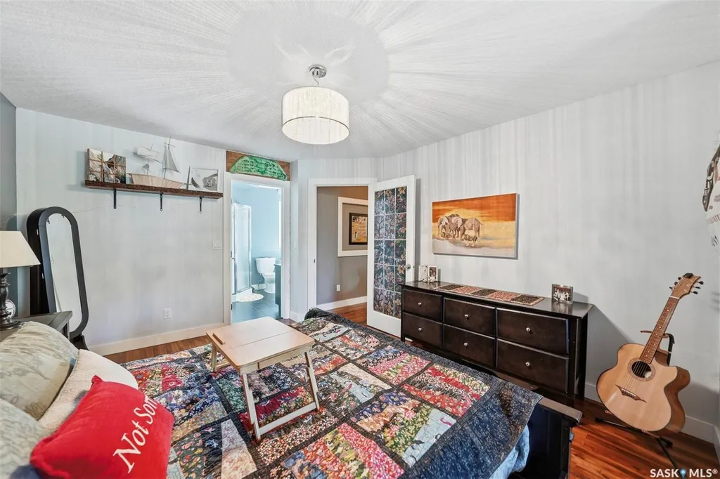 2218 St Andrews Avenue Saskatoon SK S7M 0M3