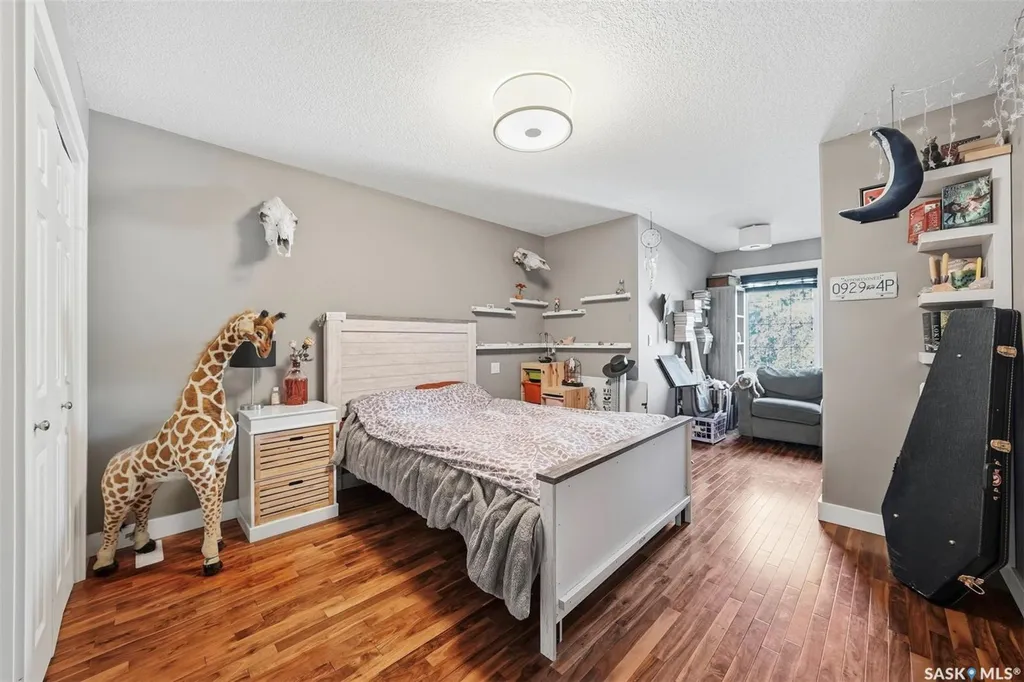 2218 St Andrews Avenue Saskatoon SK S7M 0M3