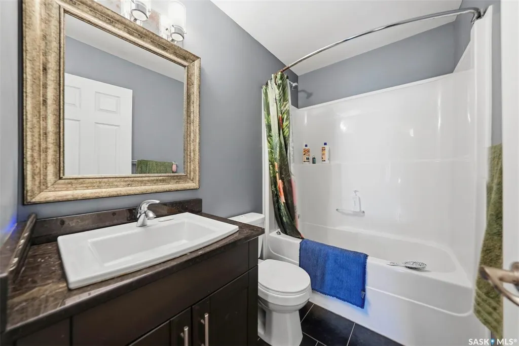 2218 St Andrews Avenue Saskatoon SK S7M 0M3
