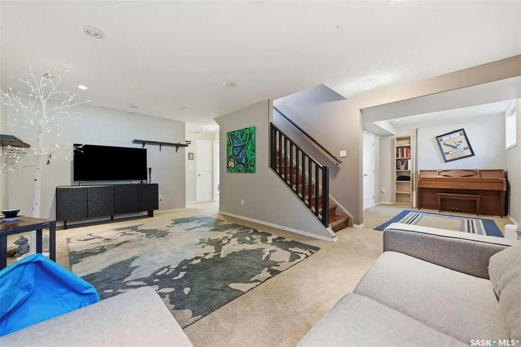 2218 St Andrews Avenue Saskatoon SK S7M 0M3