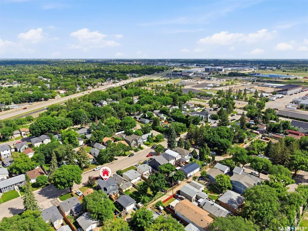 2218 St Andrews Avenue Saskatoon SK S7M 0M3