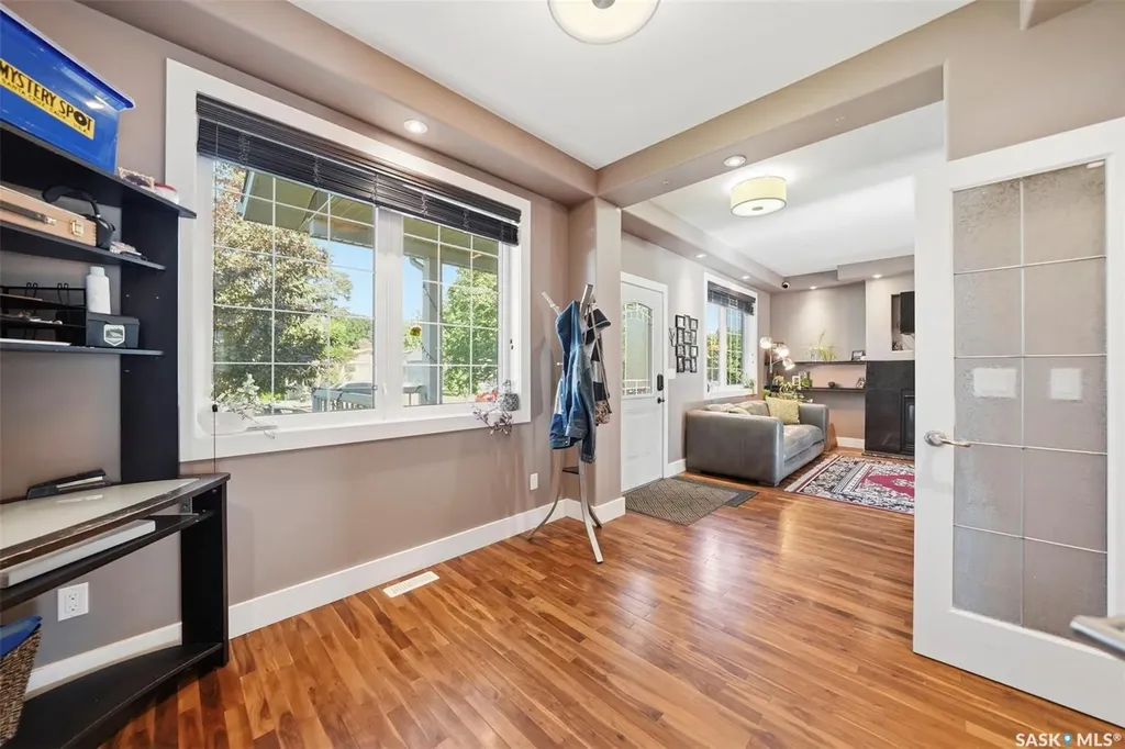 2218 St Andrews Avenue Saskatoon SK S7M 0M3