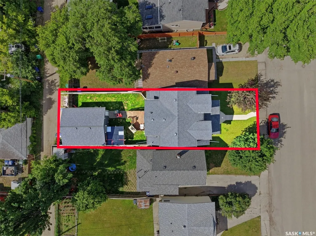 2218 St Andrews Avenue Saskatoon SK S7M 0M3