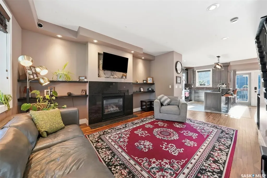 2218 St Andrews Avenue Saskatoon SK S7M 0M3