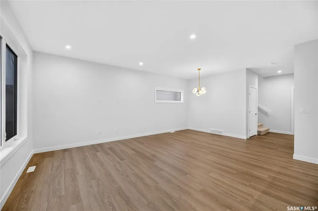 430 Cockcroft Place Saskatoon SK S7V 1Y9