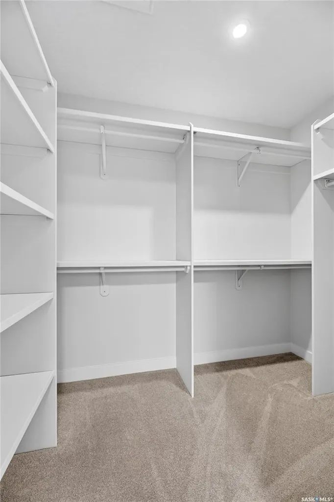 430 Cockcroft Place Saskatoon SK S7V 1Y9