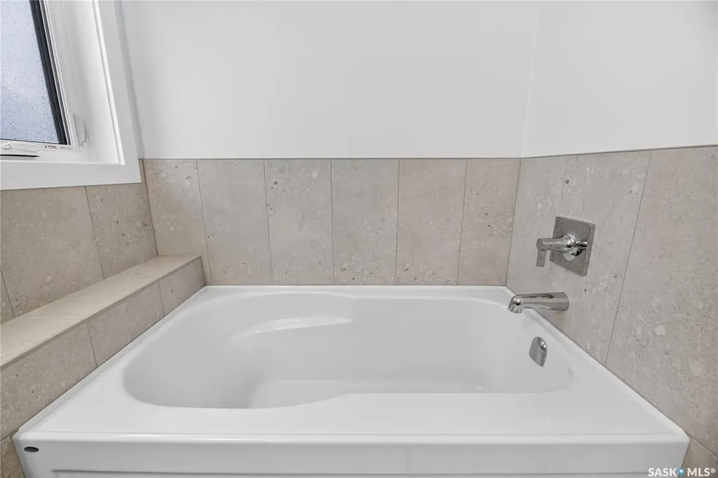 430 Cockcroft Place Saskatoon SK S7V 1Y9