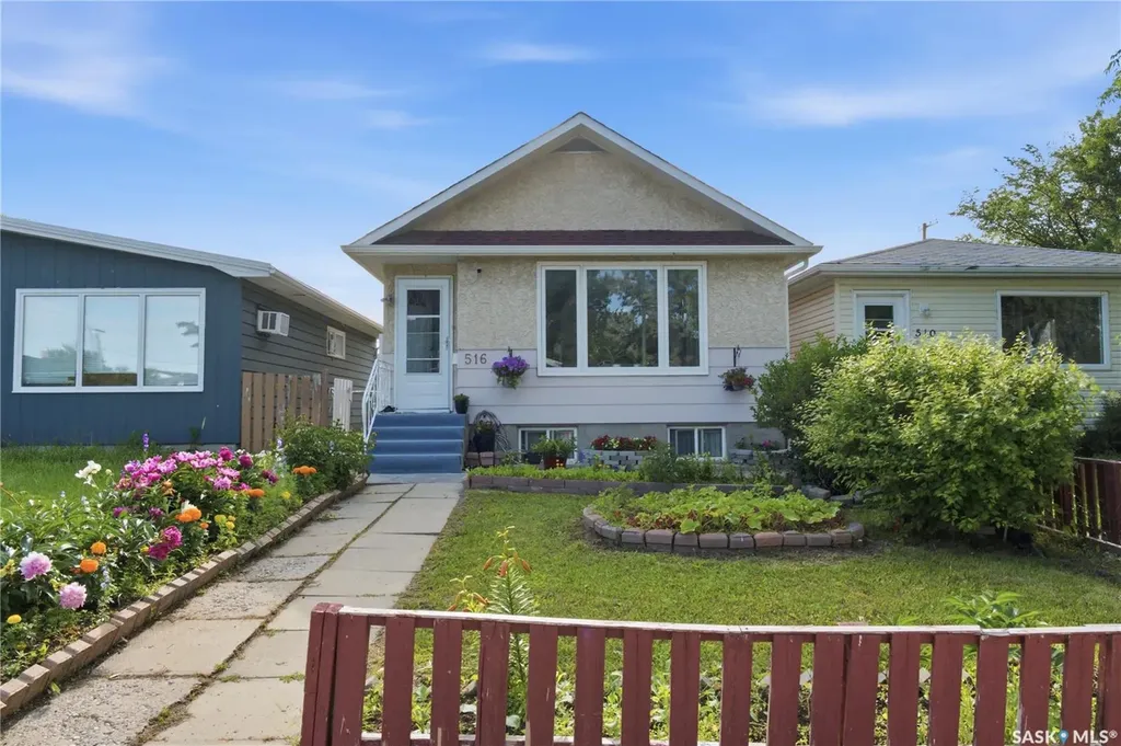 516 Hamilton Street Regina SK S4R 2A9