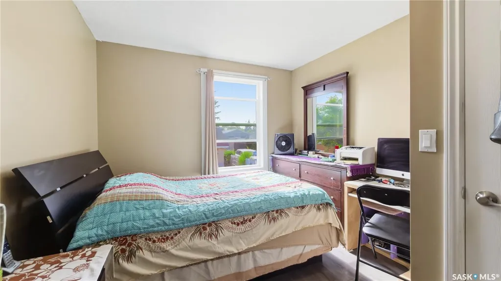 516 Hamilton Street Regina SK S4R 2A9