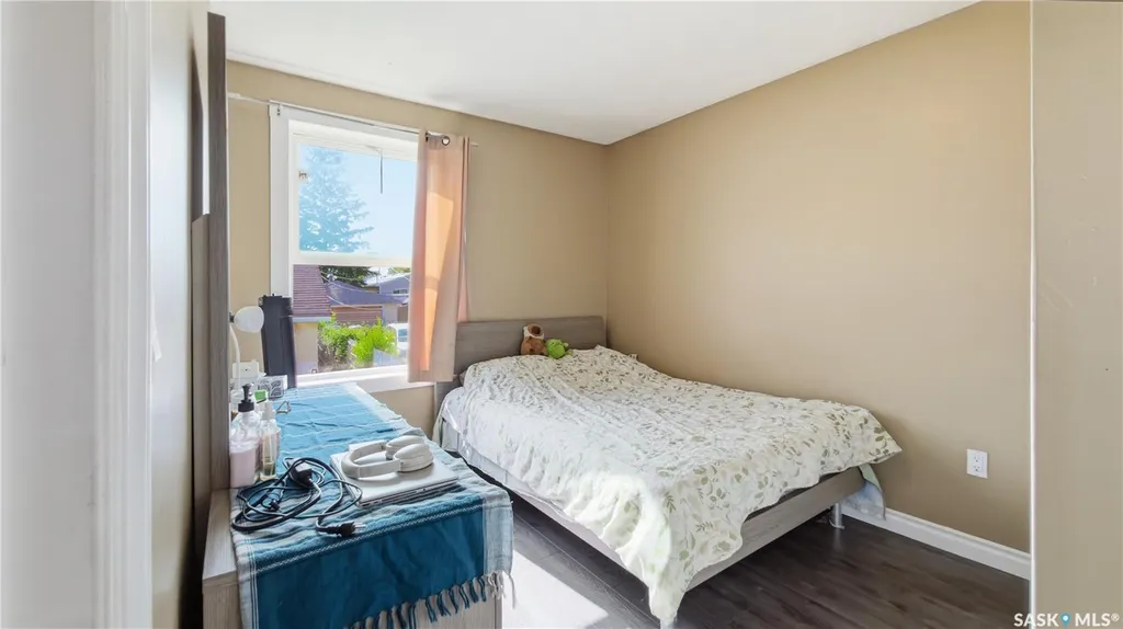 516 Hamilton Street Regina SK S4R 2A9