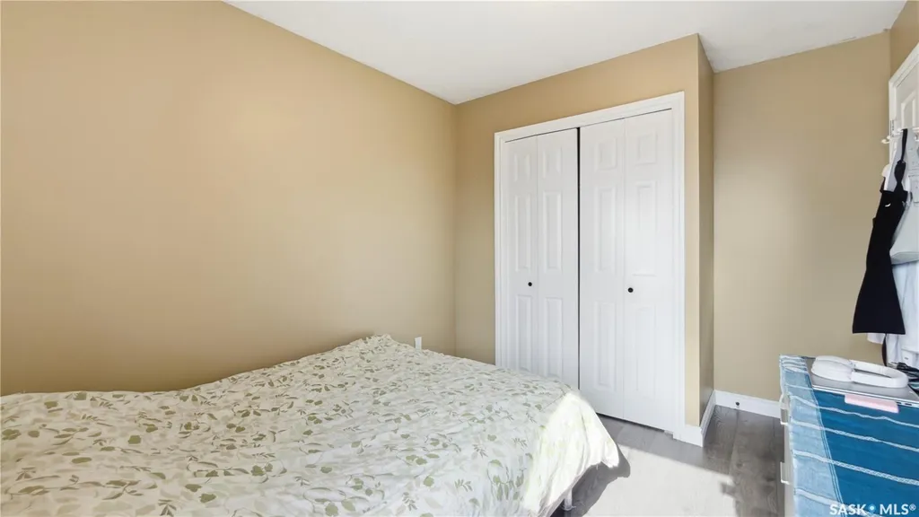 516 Hamilton Street Regina SK S4R 2A9