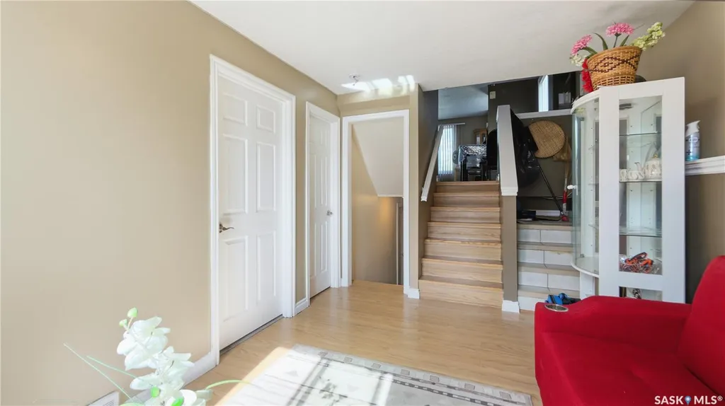516 Hamilton Street Regina SK S4R 2A9