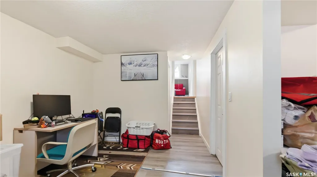 516 Hamilton Street Regina SK S4R 2A9