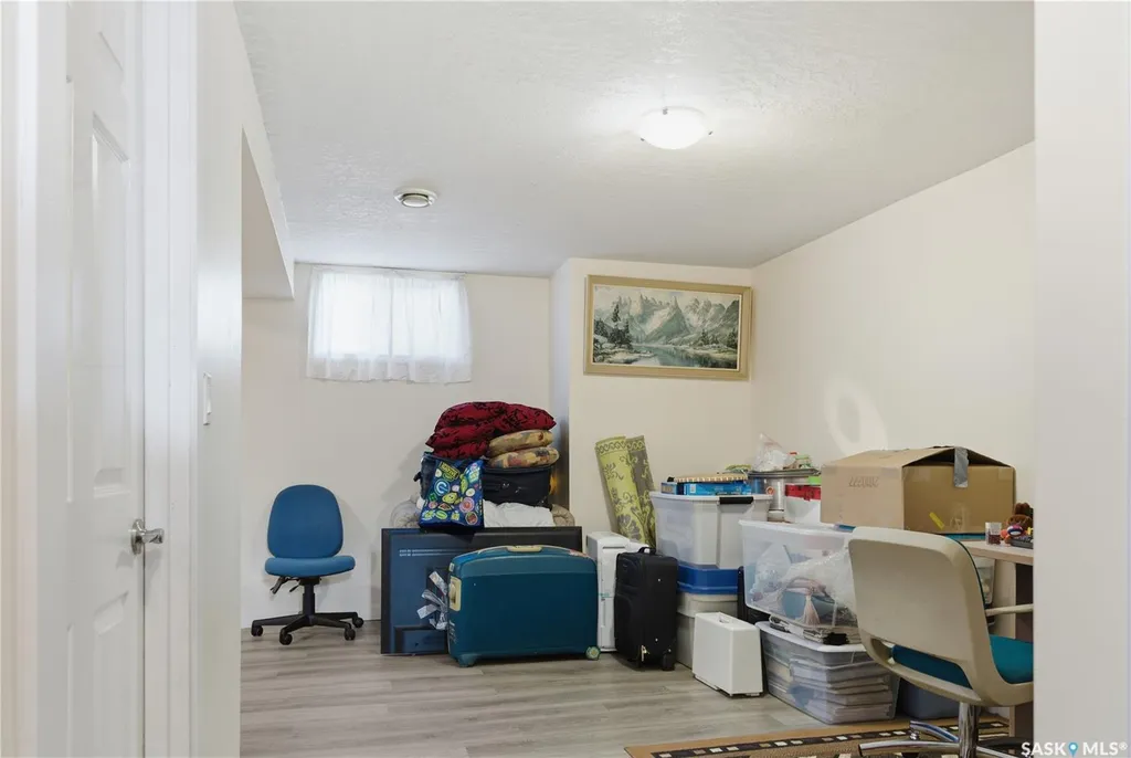516 Hamilton Street Regina SK S4R 2A9