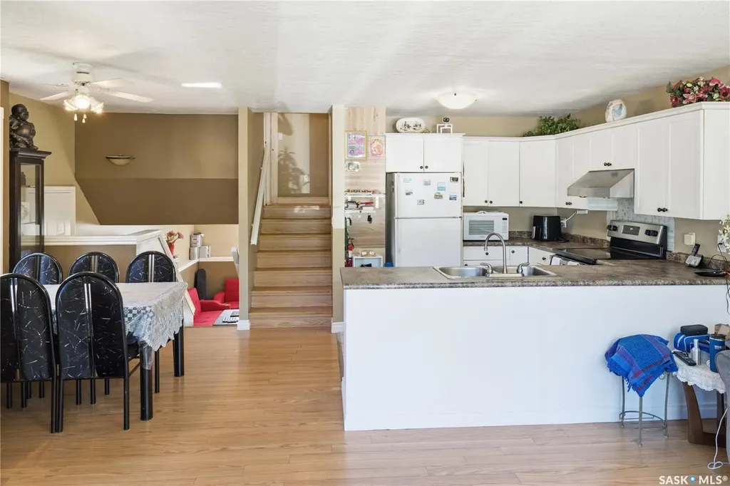 516 Hamilton Street Regina SK S4R 2A9