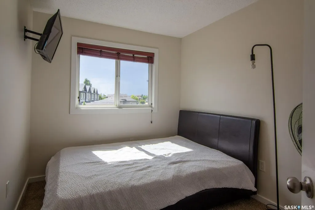 202 Mckague Crescent Saskatoon SK S7R 0L8