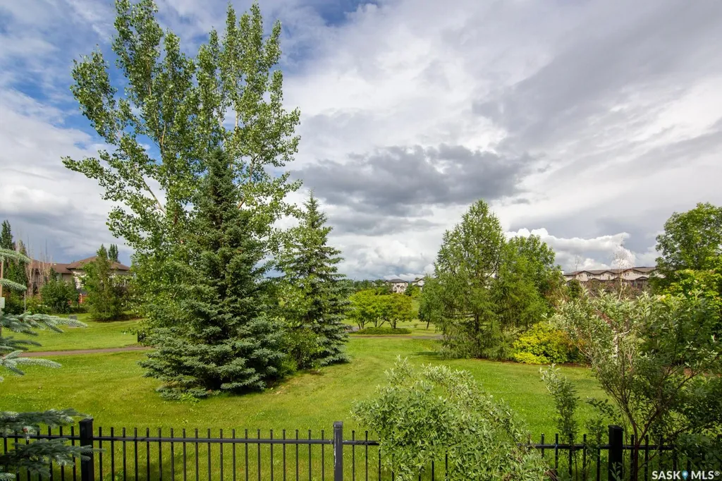 202 Mckague Crescent Saskatoon SK S7R 0L8