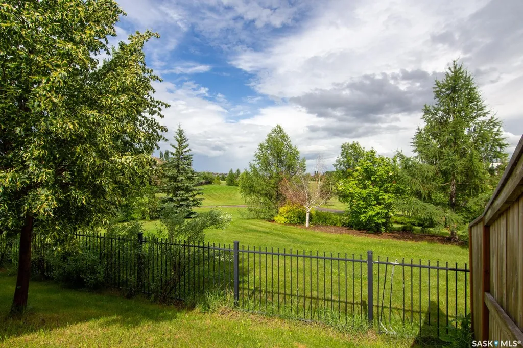 202 Mckague Crescent Saskatoon SK S7R 0L8