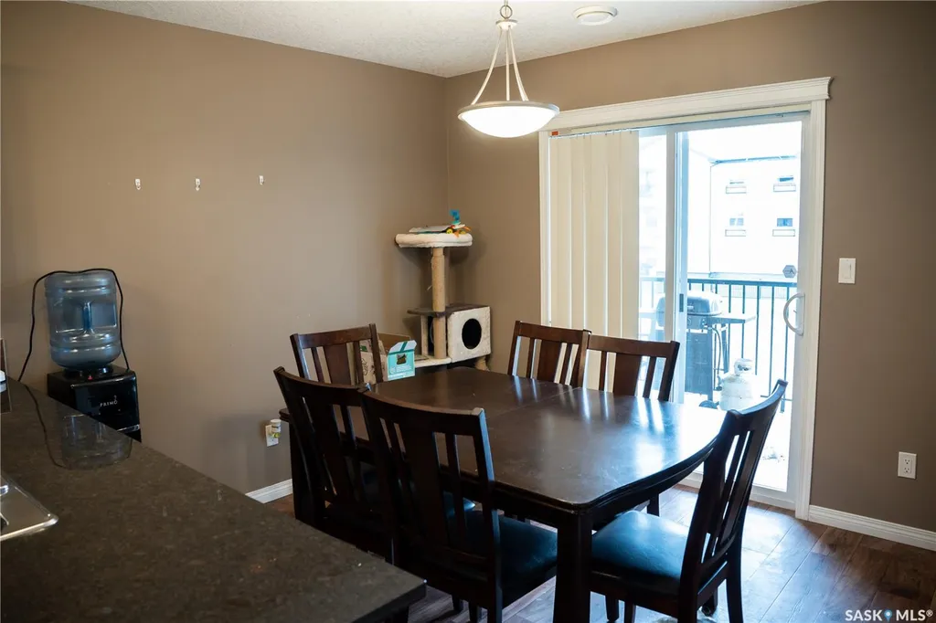 3806 Dewdney Avenue E Regina SK S4Z 0A6