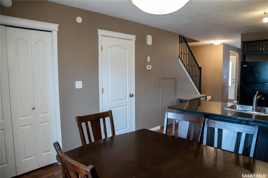 3806 Dewdney Avenue E Regina SK S4Z 0A6