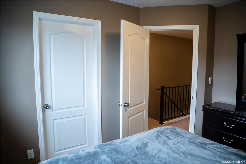 3806 Dewdney Avenue E Regina SK S4Z 0A6