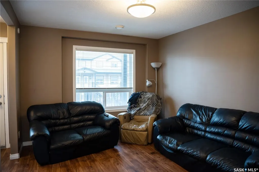 3806 Dewdney Avenue E Regina SK S4Z 0A6