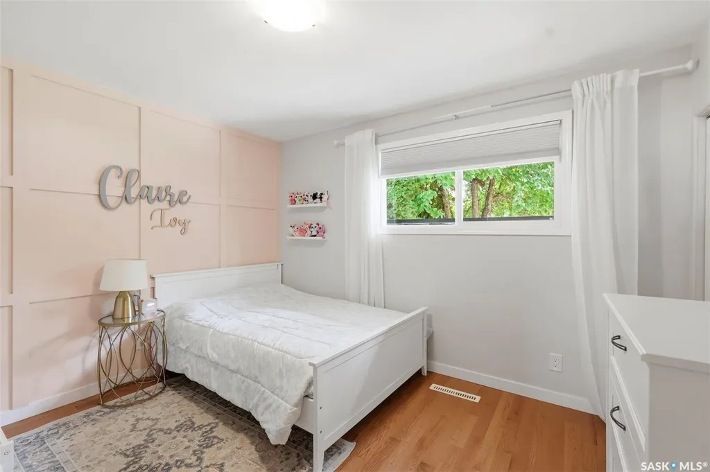 2221 Munroe Avenue S Saskatoon SK S7J 1S2