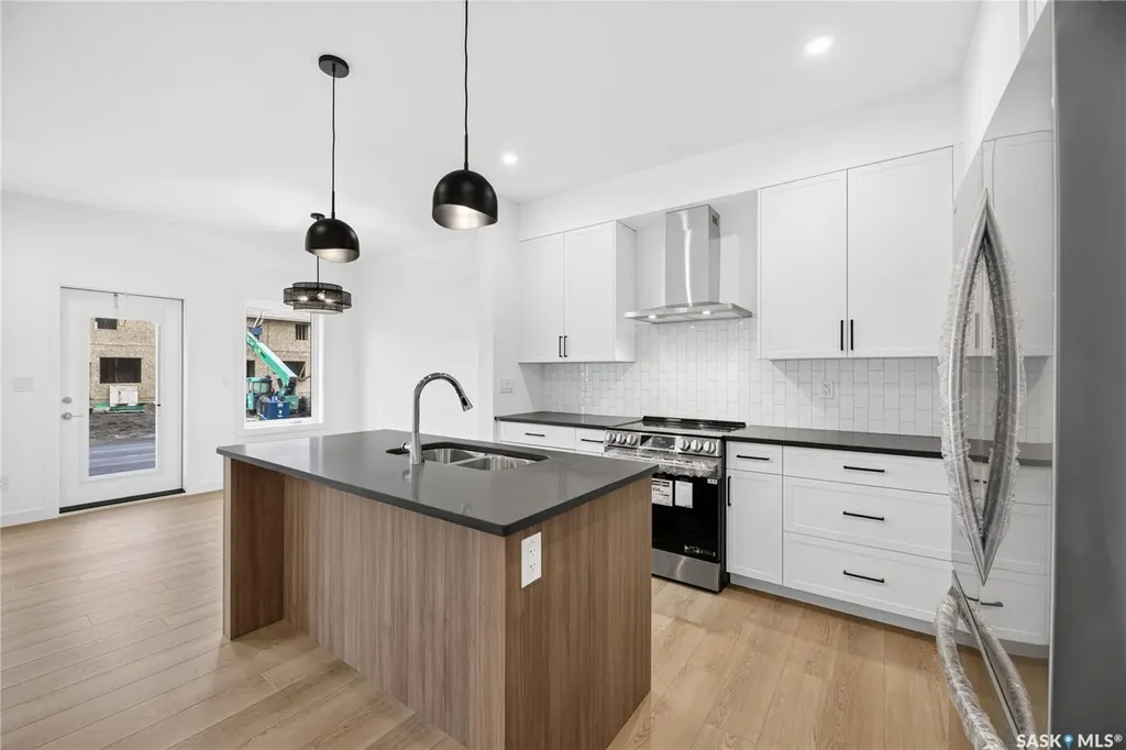 830 Brighton Boulevard Saskatoon SK S7V 2A8